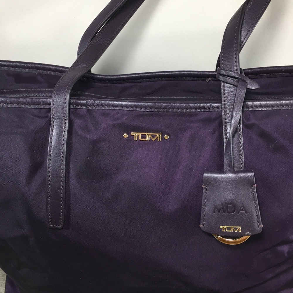 Tumi BlackBerry Purple Voyageur Everyday Travel Large Tote Bag Purse Handbag. - Picture 3 of 12